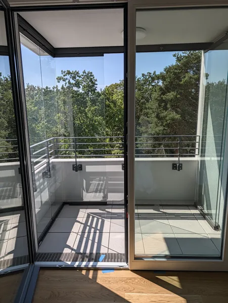 Erstbezug in Berlin-Westend – moderne 2-Zimmer-Neubauwohnung mit Loggia und Blick ins Grüne — photo 1